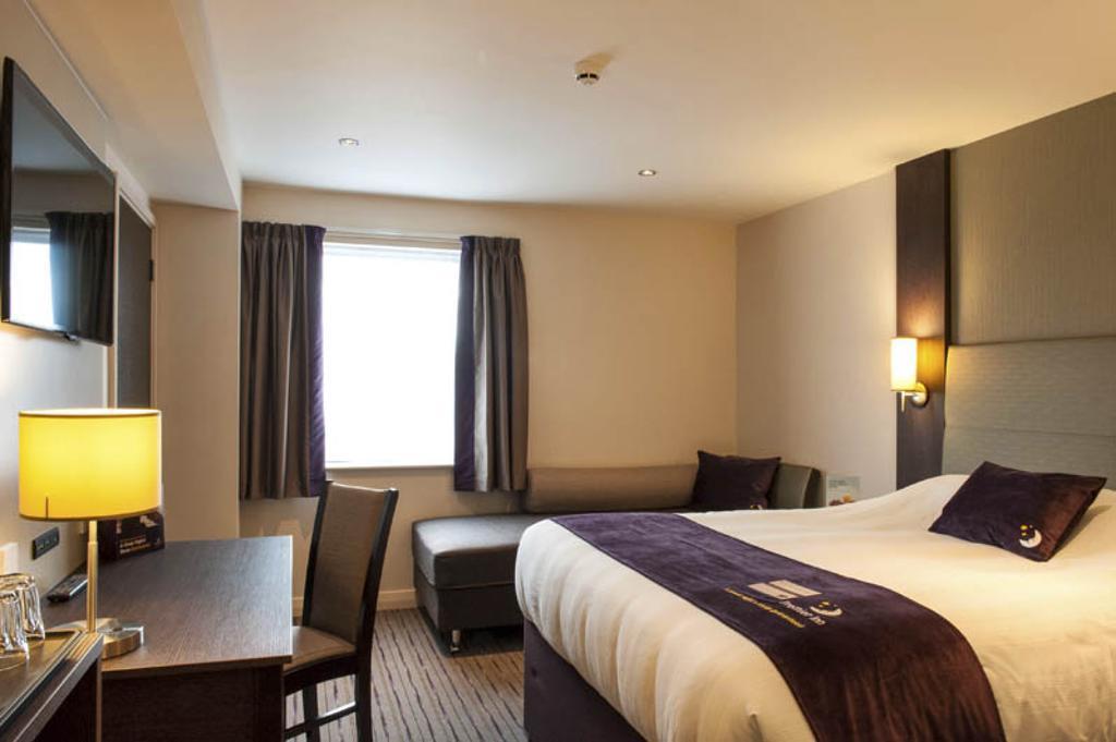 Premier Inn Barrow In Furness Екстер'єр фото